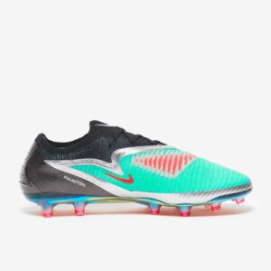 Nike Gripknit Phantom GX Elite FG football boots.