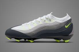 This is a Nike Mercurial Vapor 16 Elite Firm-Ground Low-Top Soccer Cleat